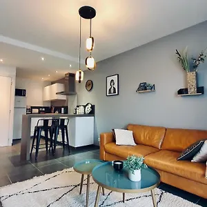  Appartement Le Continental Beau T2 Plein Centre + Parking